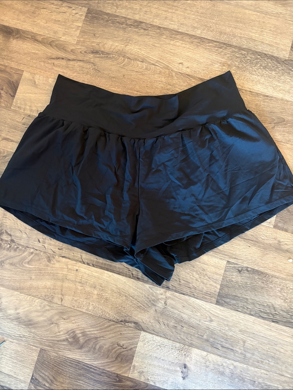 HALARA Black High-Waist Flow Athletic Shorts